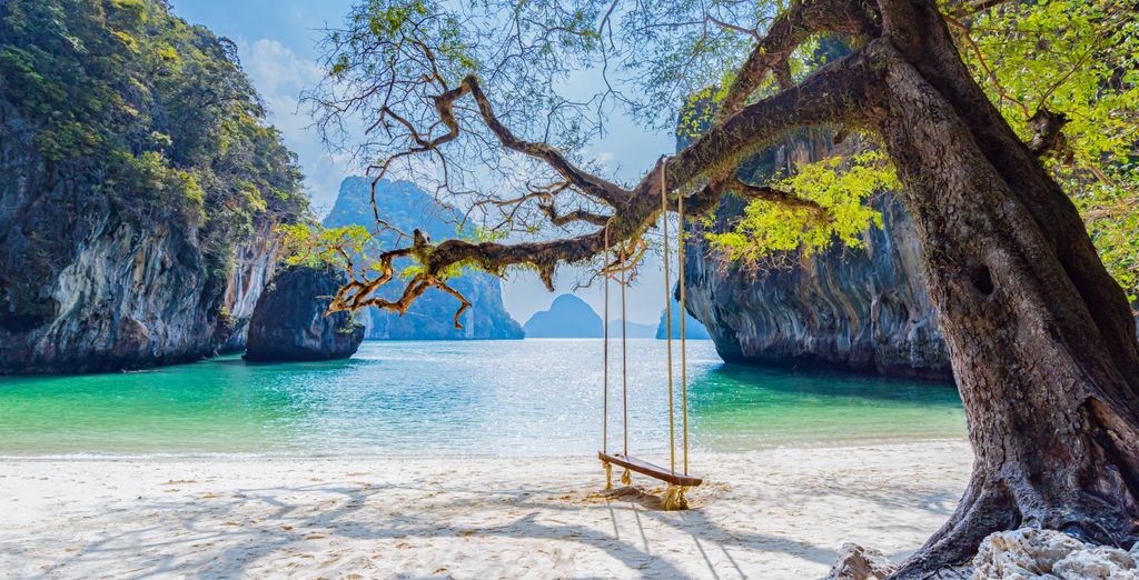 Rawai Palm Beach Resort 4*, Paradise KohYao Resort 4*, Peace Laguna Resort & Spa 4* e possibile pre-estensione al Mode Sathorn Hotel Bangkok 4*