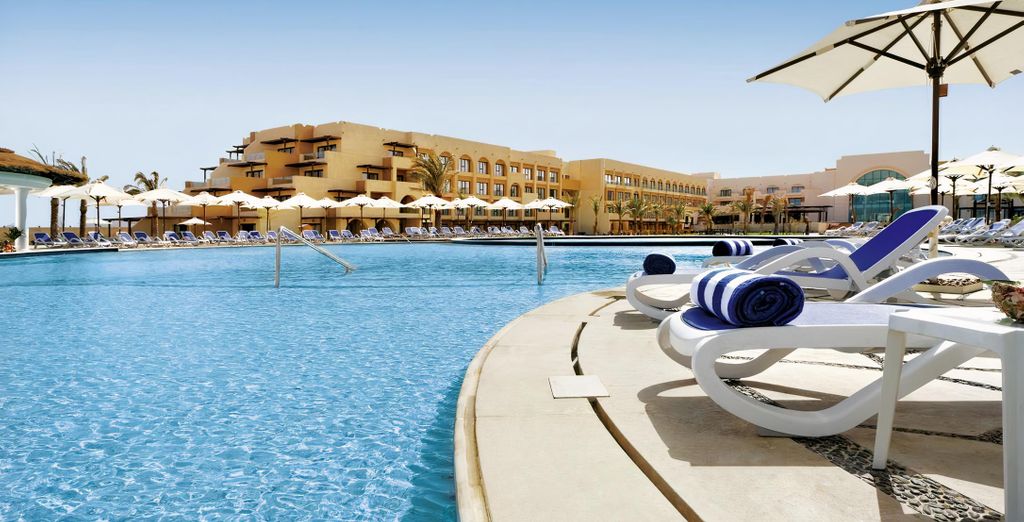 Movenpick Waterpak Resort & Spa Soma Bay 5*