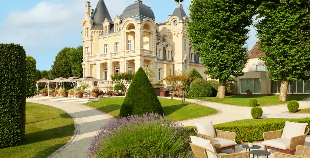 Château Hôtel Grand Barrail 5*