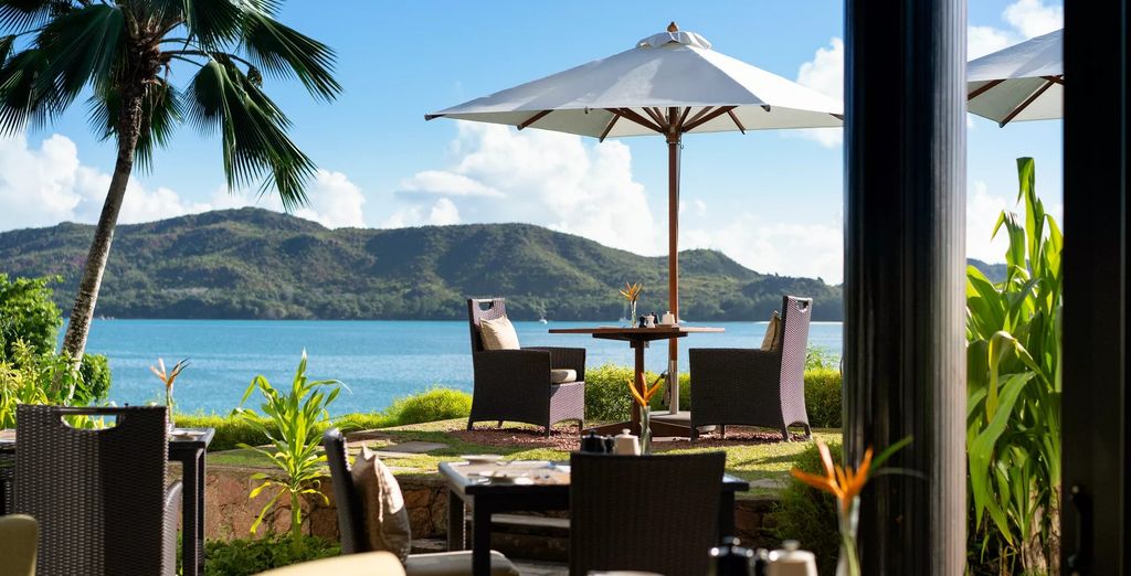 Raffles Seychelles 5* con possibile rpre-estensione a Dubai 5*