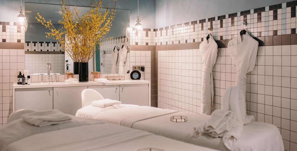 Hotel Eiffel Blomet 4*