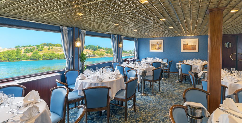 Crociera con pensione completa e cena di gala