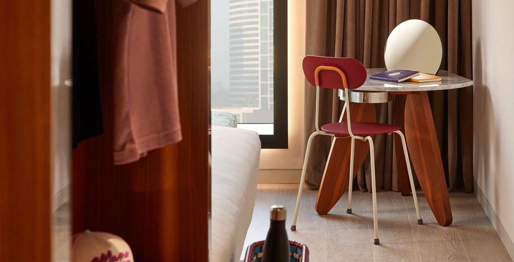 Mama Shelter Dubai by ACCOR 4* e Mercure Maldives Kooddoo Resort 4* - Adults Only