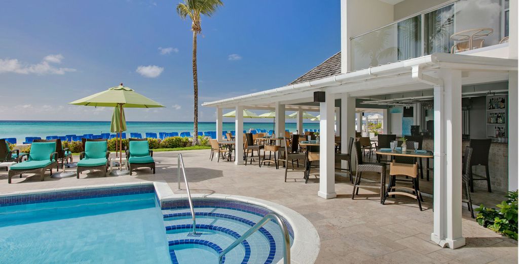 Sea Breeze Beach House All Inclusive by Ocean Hotels 4*