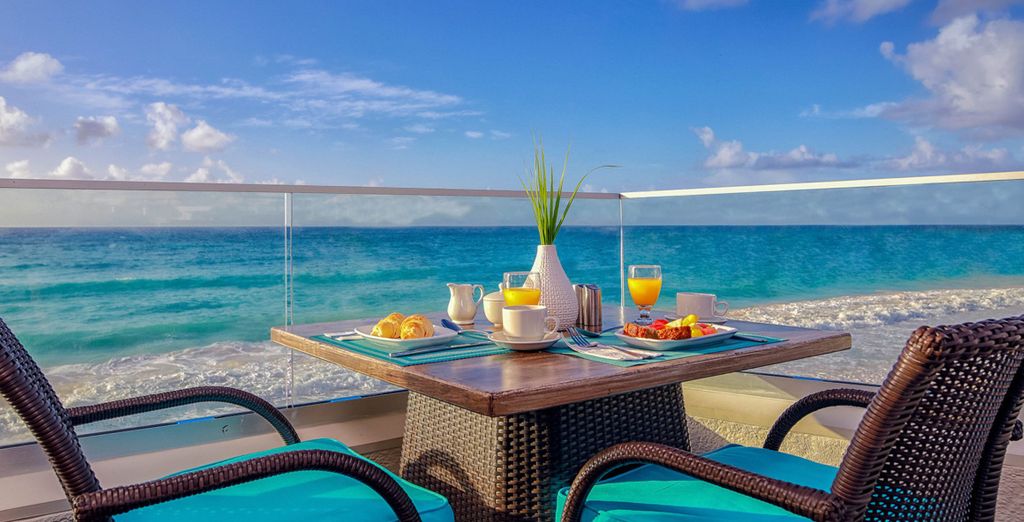 Sea Breeze Beach House All Inclusive by Ocean Hotels 4*