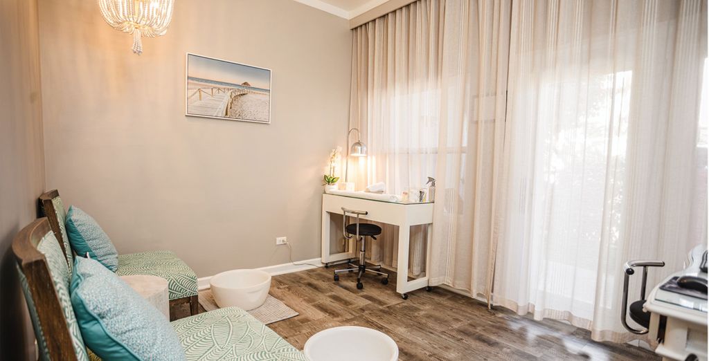 Sea Breeze Beach House All Inclusive by Ocean Hotels 4*