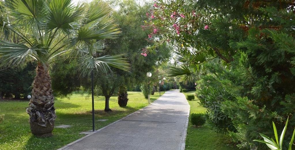 Akiris Holiday Village 4*