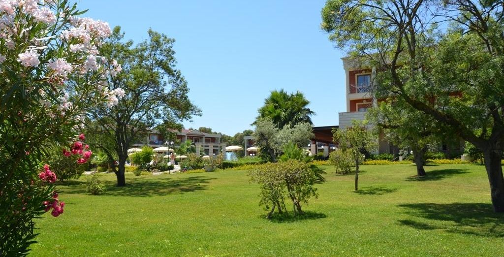 Akiris Holiday Village 4*