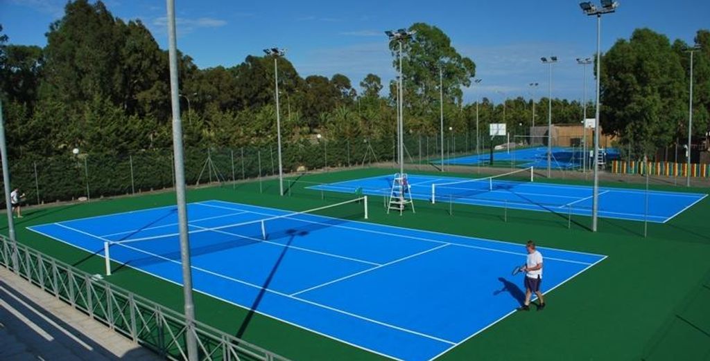Akiris Holiday Village 4*