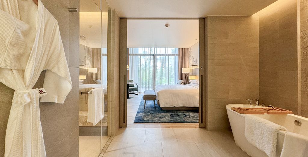 Khao Lak Marriott Beach Resort 5* con possibile estensione a Phuket