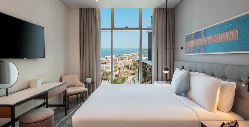 Th8 Palm Dubai Beach Resort Vignette Collection, an IHG hotel 5*