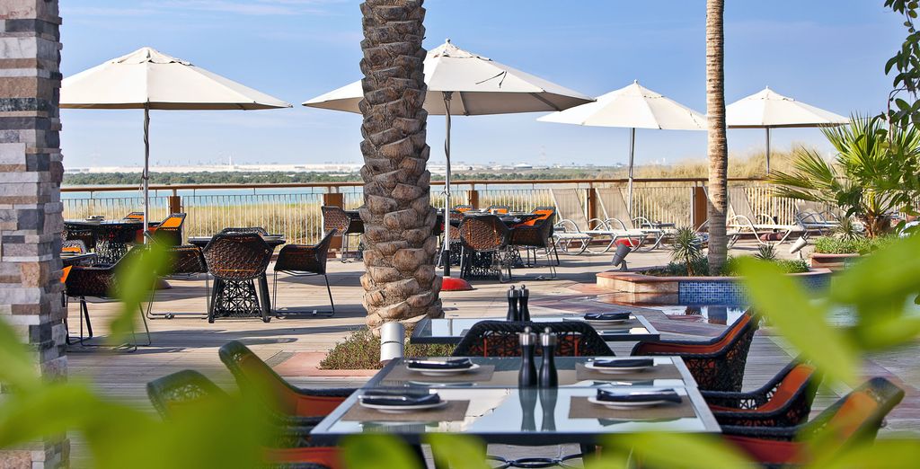 Yas Plaza Hotels 4*