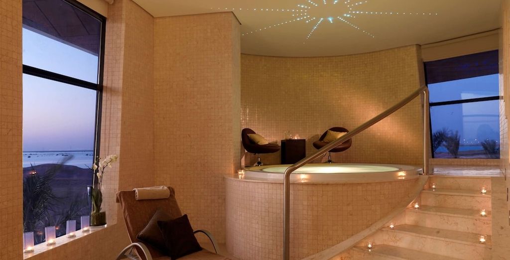 Yas Plaza Hotels 4*