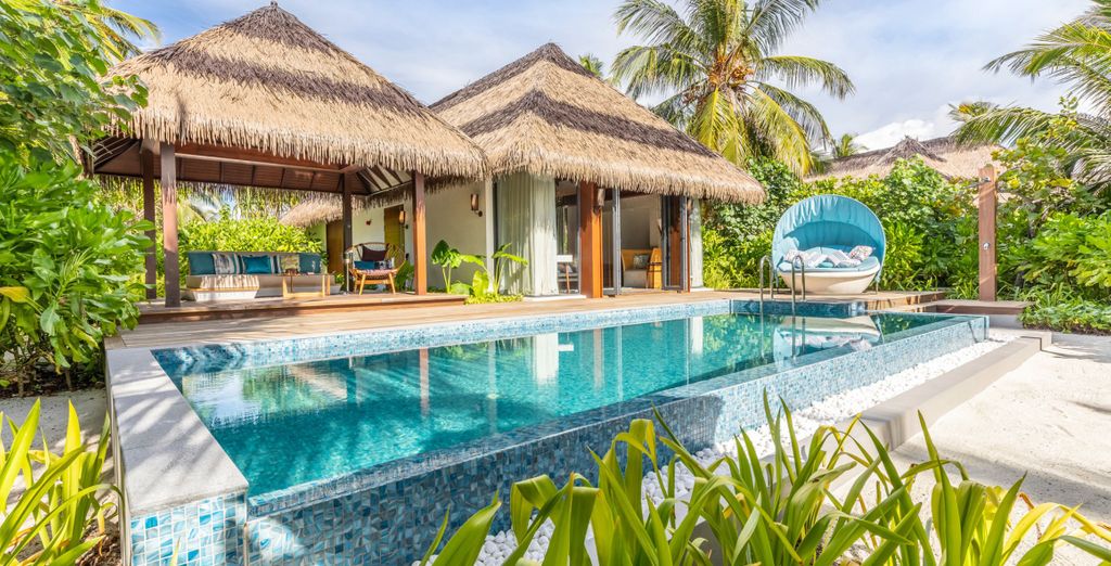 Pullman Maldives Maamutaa 5* con possibile pre-estensione al Mercure Maldives Kooddoo Resort 4*