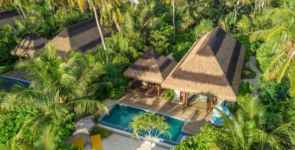 Pullman Maldives Maamutaa 5* con possibile pre-estensione al Mercure Maldives Kooddoo Resort 4*