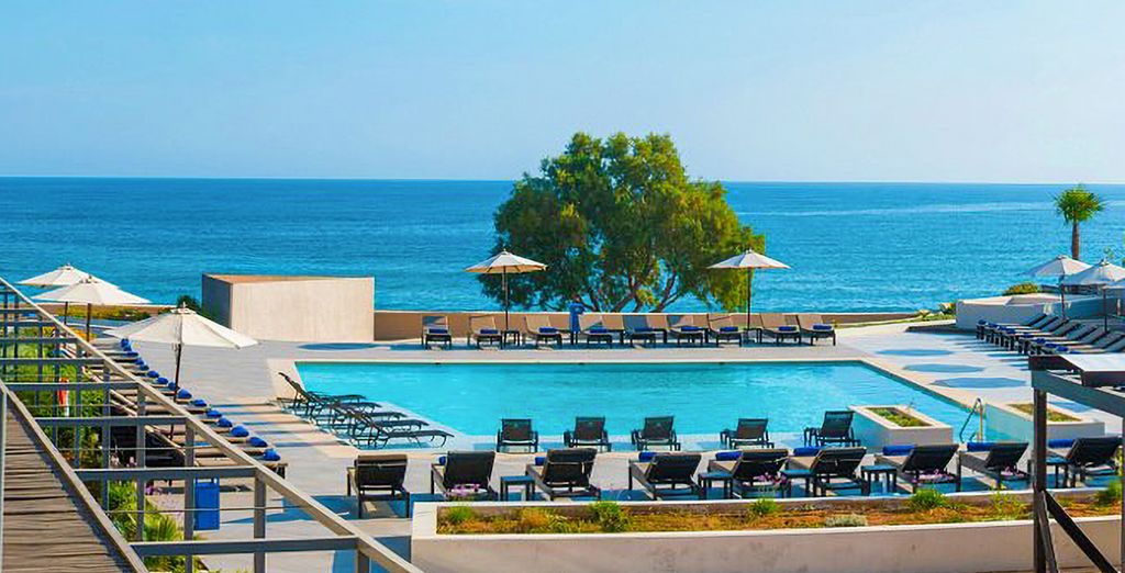 I Resort Beach Hotel & Spa
