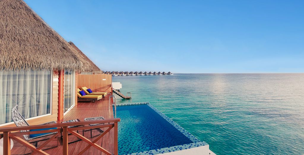 Mama Shelter Dubai by ACCOR 4* e Mercure Maldives Kooddoo Resort 4* - Adults Only