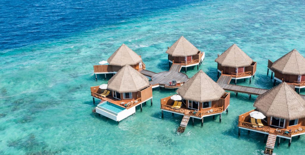 Mama Shelter Dubai by ACCOR 4* e Mercure Maldives Kooddoo Resort 4* - Adults Only