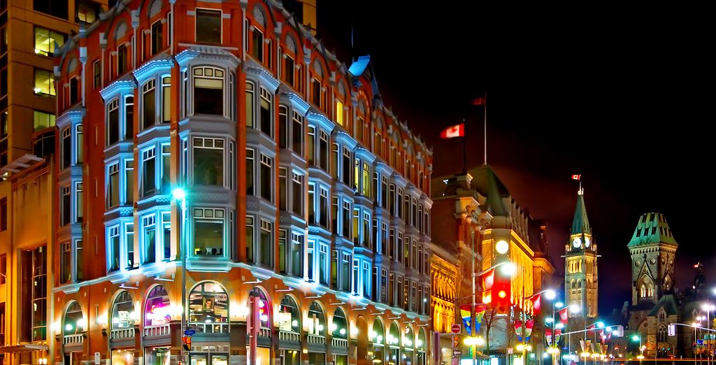 Tour di gruppo: Il meglio dell'Est canadese con possibile estensione al Towneplace Suites Times Square