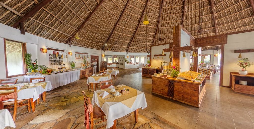Safari privato nella natura e Karafuu Beach Resort & Spa 5*