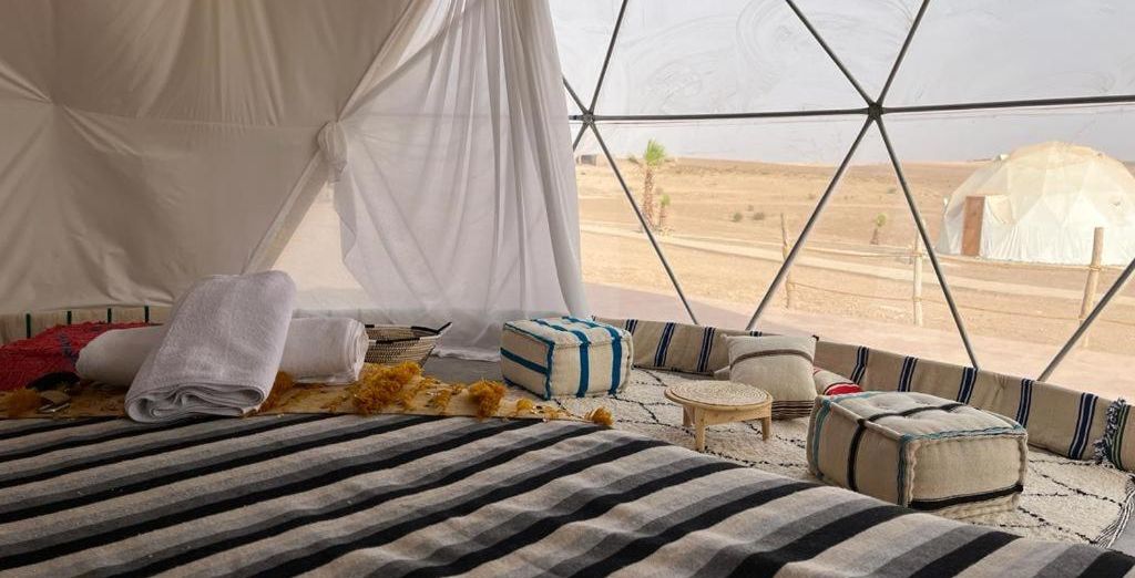 Riad Le Perroquet Bleu con possibile prolungamento all'Agafay Valley Camp 5*
