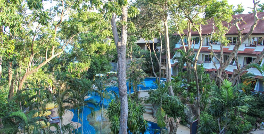 The Fair House Beach Resort 4* e possibile estensione al Radisson Suites Bangkok Sukhumvit 4*