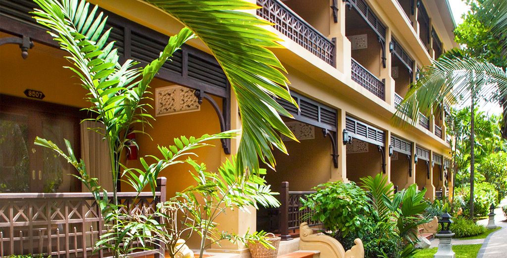 Namaka Resort Phuket 5*, The Fair House Beach Resort Samui 4* e Montien Surawong Bangkok 5*