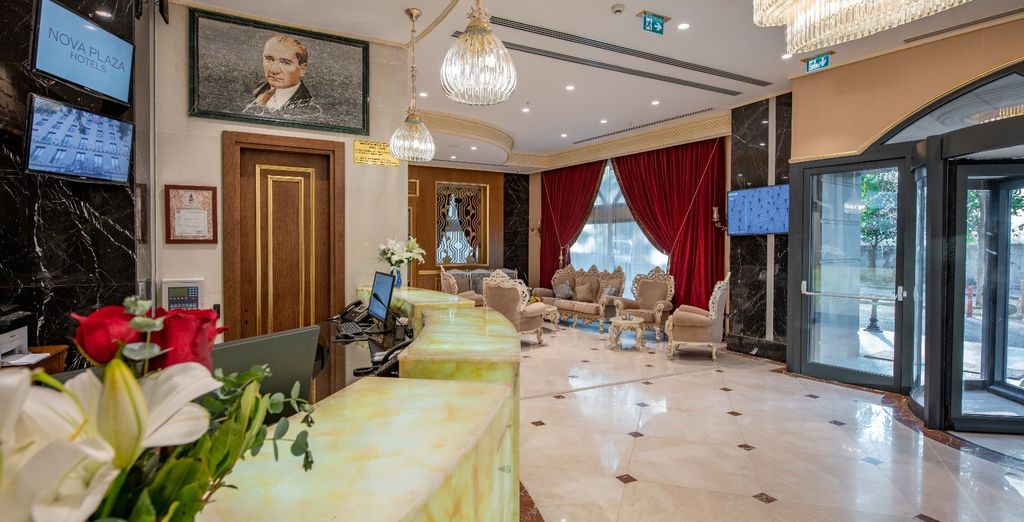 Royalty Hotel Athens 4* e BVS Bosphorus Hotel Pera 4*