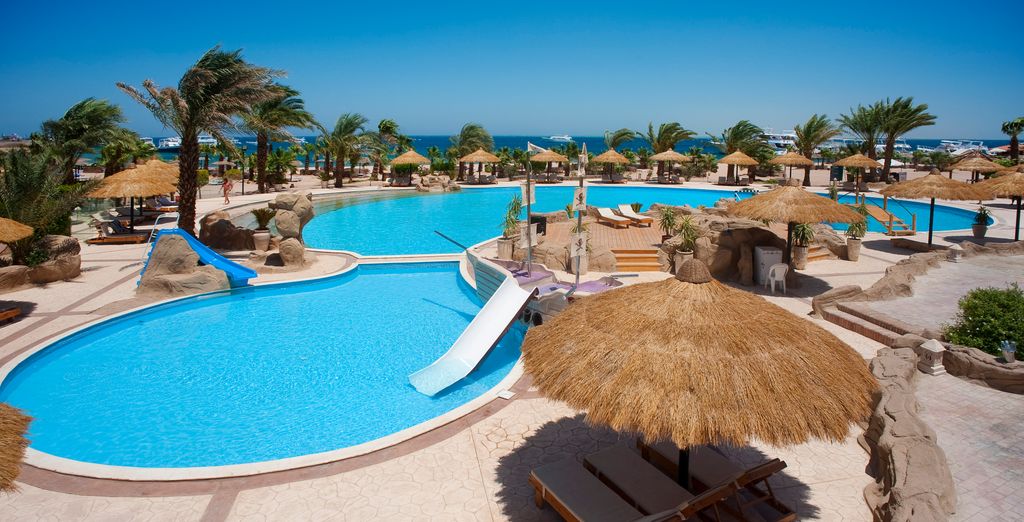 Lotus Bay Resort 4*