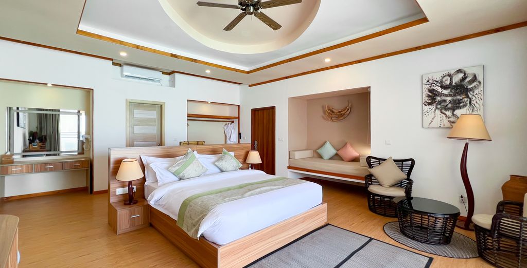 Hôtels 5* : Hôtel Hyatt Regency Dubai Creek Heights et Hôtel Brennia Kottefaru Maldives