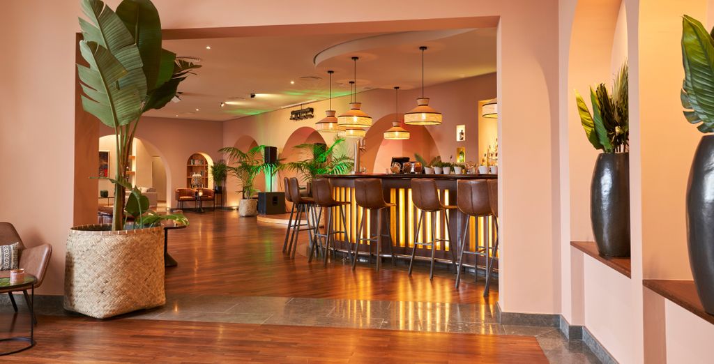 Suite Hotel Eden Mar 4*