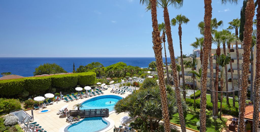 Suite Hotel Eden Mar 4*
