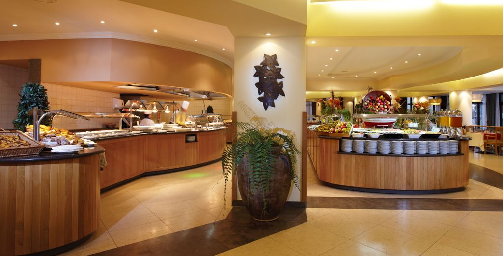 Suite Hotel Eden Mar 4*