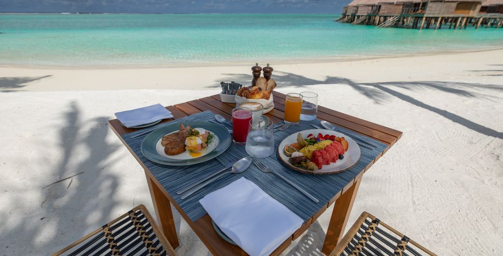 Grand Hyatt Abu Dhabi Hotel & Residences Emirates Pearl 5* e Barceló Whale Lagoon Maldives 5*