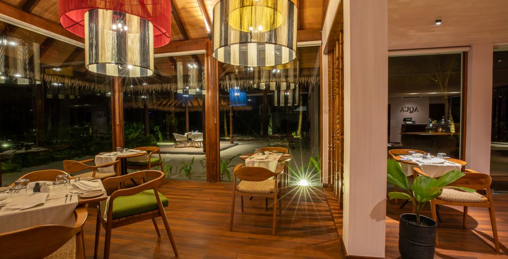 Grand Hyatt Abu Dhabi Hotel & Residences Emirates Pearl 5* e Barceló Whale Lagoon Maldives 5*