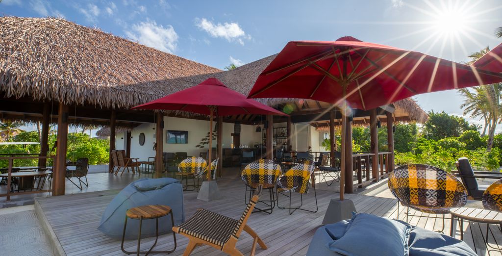Grand Hyatt Abu Dhabi Hotel & Residences Emirates Pearl 5* e Barceló Whale Lagoon Maldives 5*