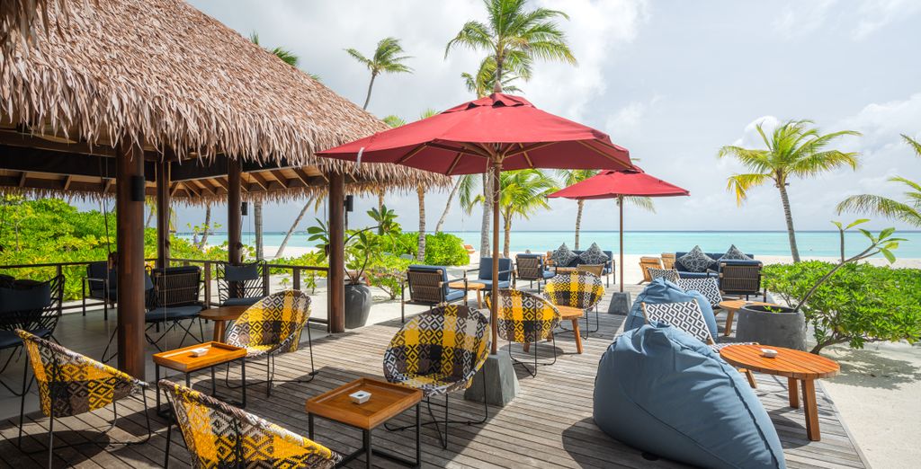 Grand Hyatt Abu Dhabi Hotel & Residences Emirates Pearl 5* e Barceló Whale Lagoon Maldives 5*