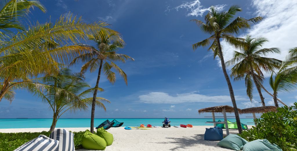 Grand Hyatt Abu Dhabi Hotel & Residences Emirates Pearl 5* e Barceló Whale Lagoon Maldives 5*