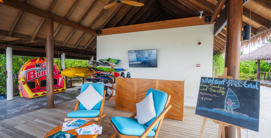 Grand Hyatt Abu Dhabi Hotel & Residences Emirates Pearl 5* e Barceló Whale Lagoon Maldives 5*