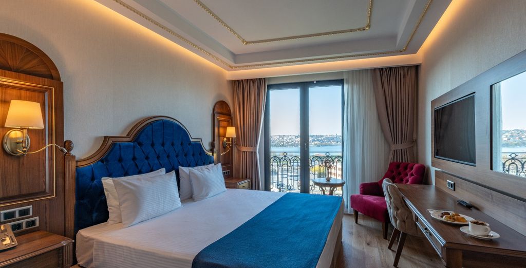Royalty Hotel Athens 4* e BVS Bosphorus Hotel Pera 4*