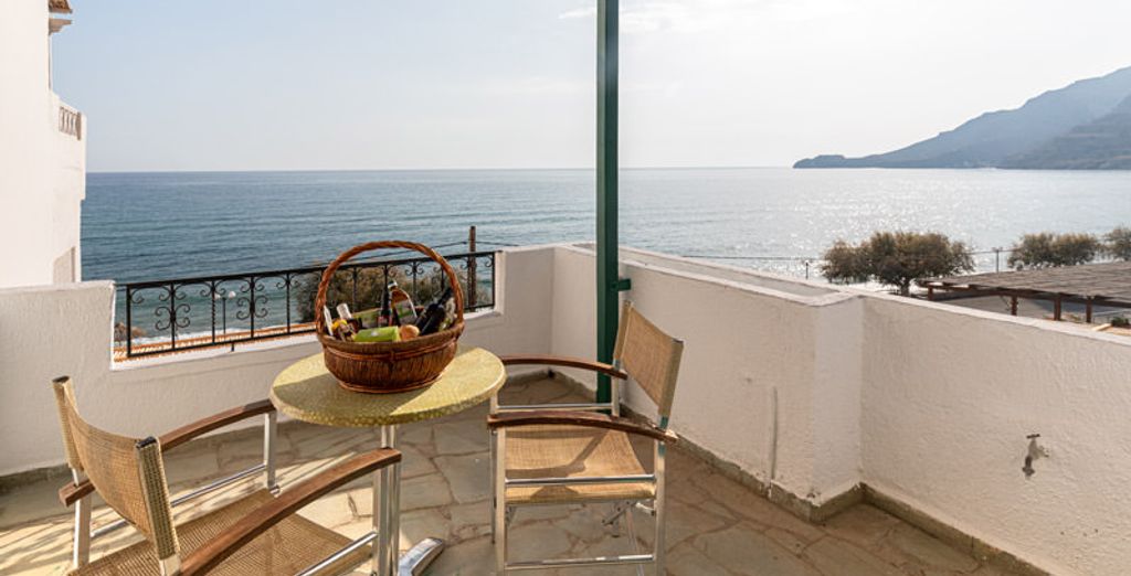 Triton Hotel 4*