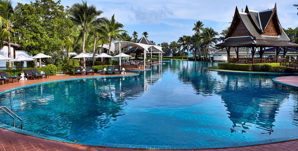 Radisson Suites Bangkok Sukhumvit 4*, Veranda High Resort Chiang Mai MGallery 5*, Sea Seeker Krabi Resort 4* o Sofitel Krabi 5*