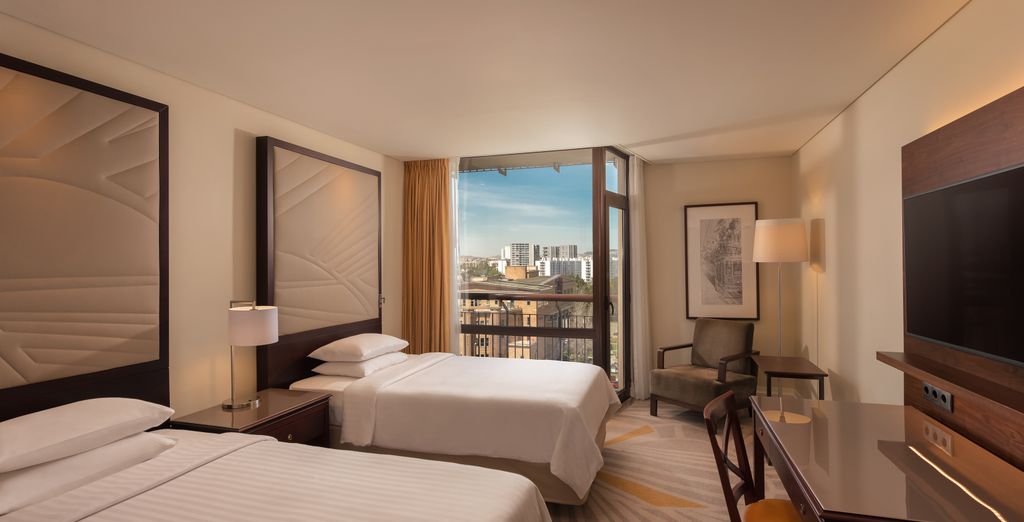 Lisbon Marriott Hotel 4*