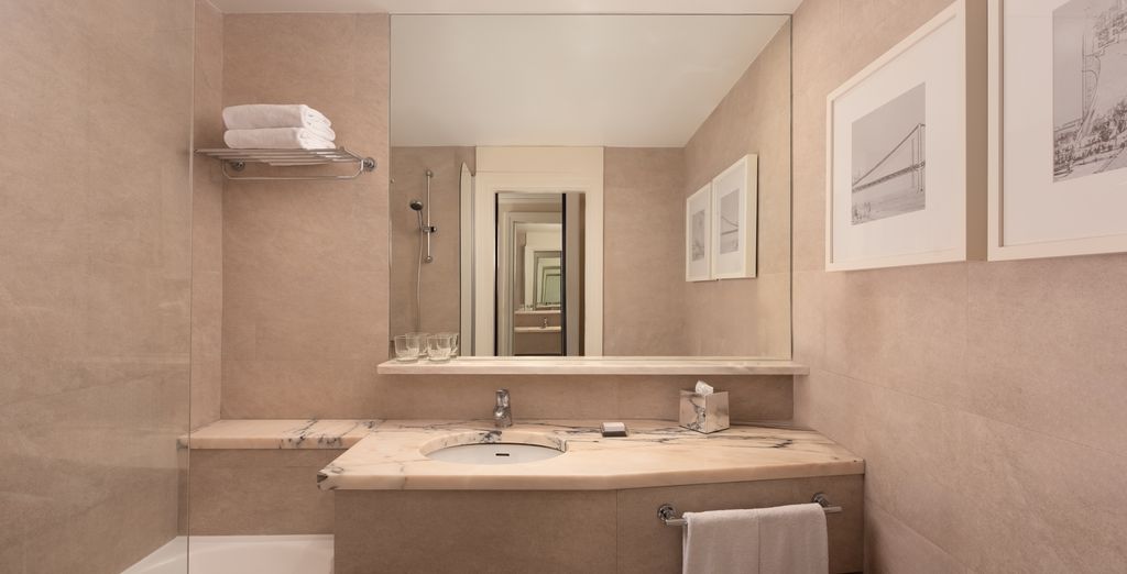 Lisbon Marriott Hotel 4*