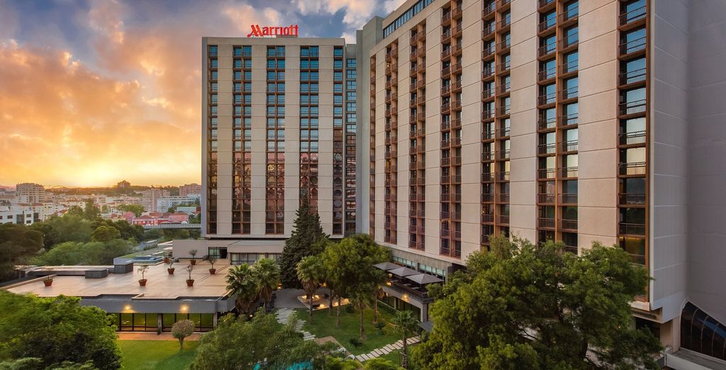 Lisbon Marriott Hotel 4*