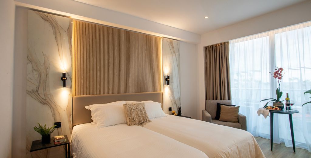 Cavo Maris Beach Hotel 4* 