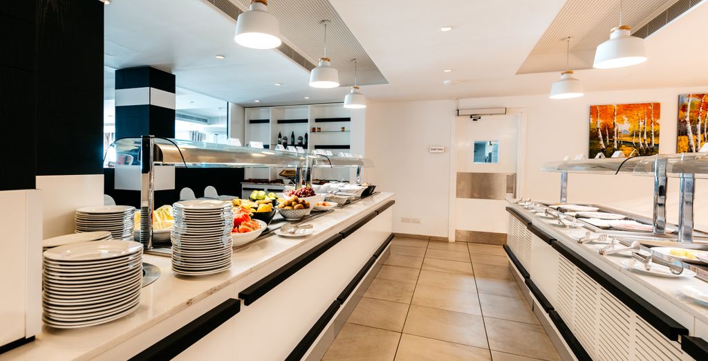 Evalena Beach Hotel 4*