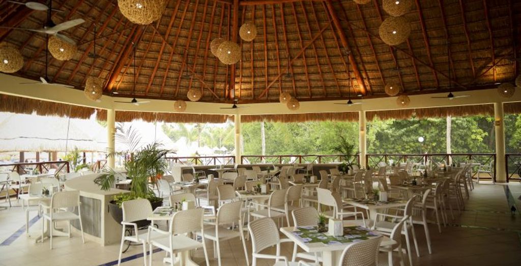 Hotel Grand Bahia Principe Coba 5*