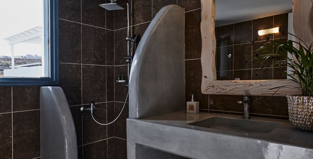 Athiri Santorini Apartments & Suites