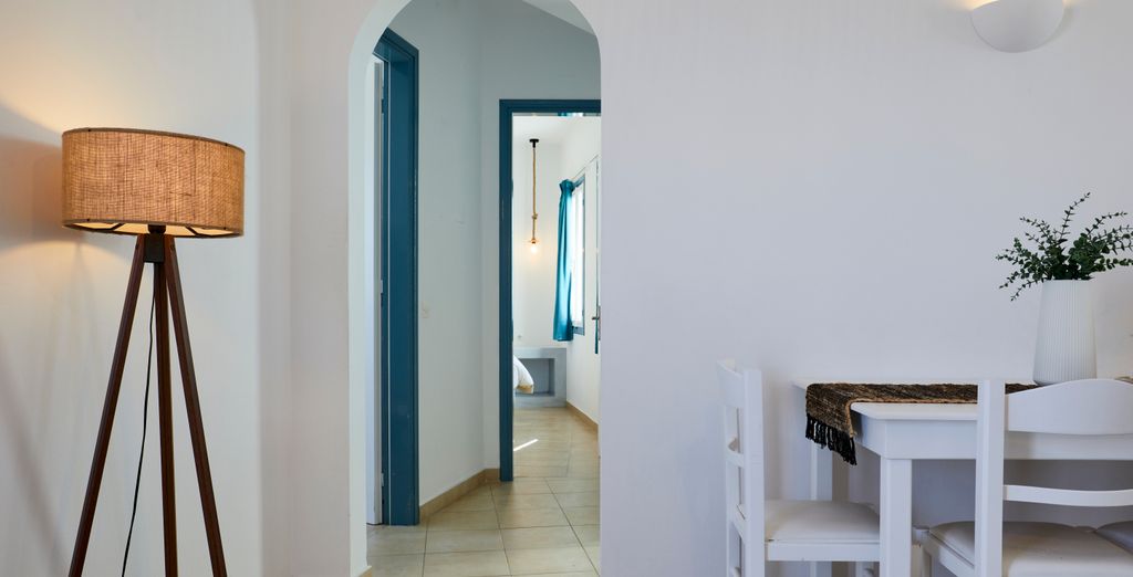 Athiri Santorini Apartments & Suites